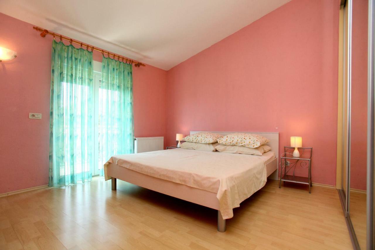 Apartman Dinka Трогир Екстериор снимка