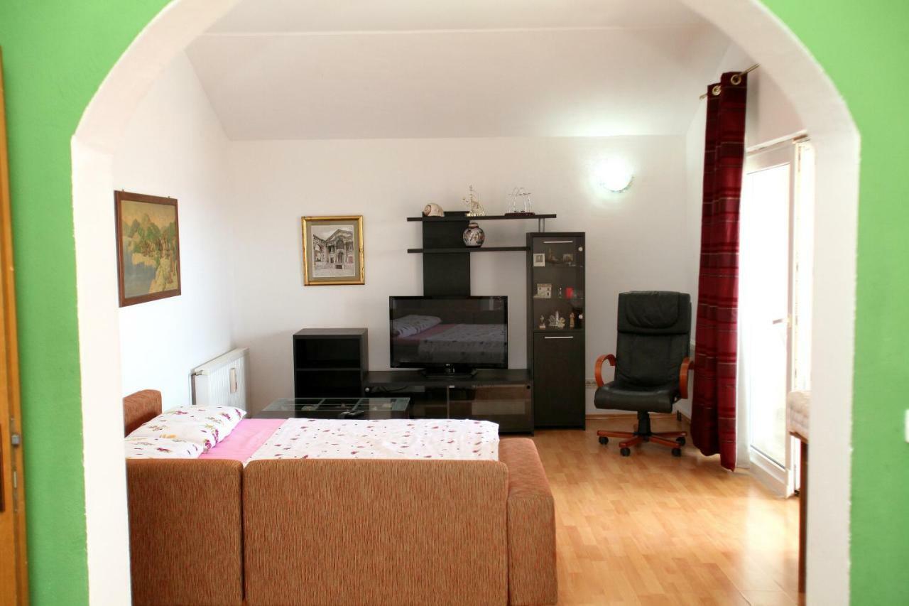 Apartman Dinka Трогир Екстериор снимка