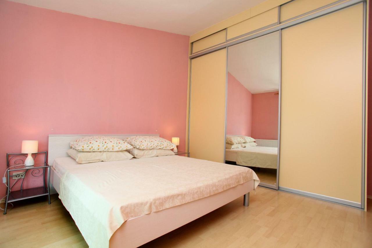 Apartman Dinka Трогир Екстериор снимка