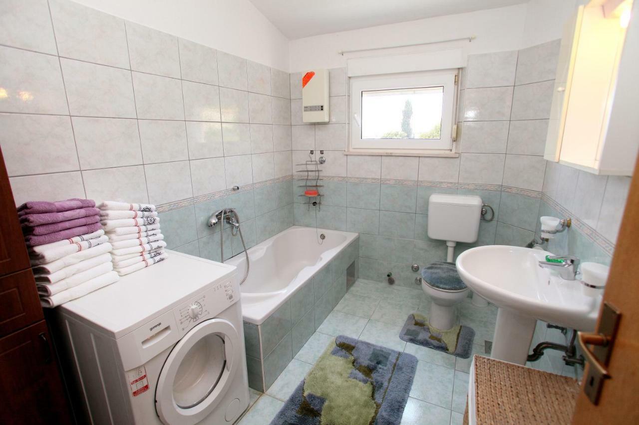 Apartman Dinka Трогир Екстериор снимка