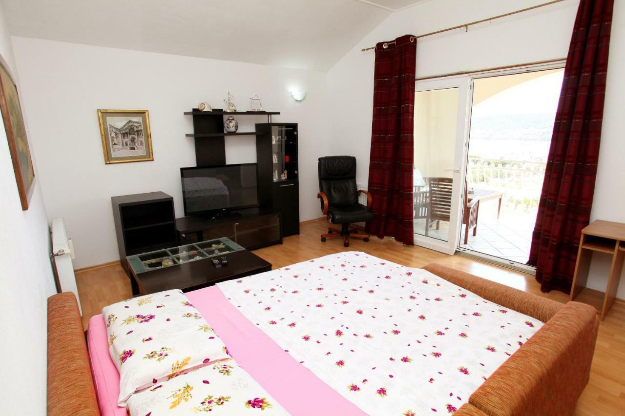 Apartman Dinka Трогир Екстериор снимка