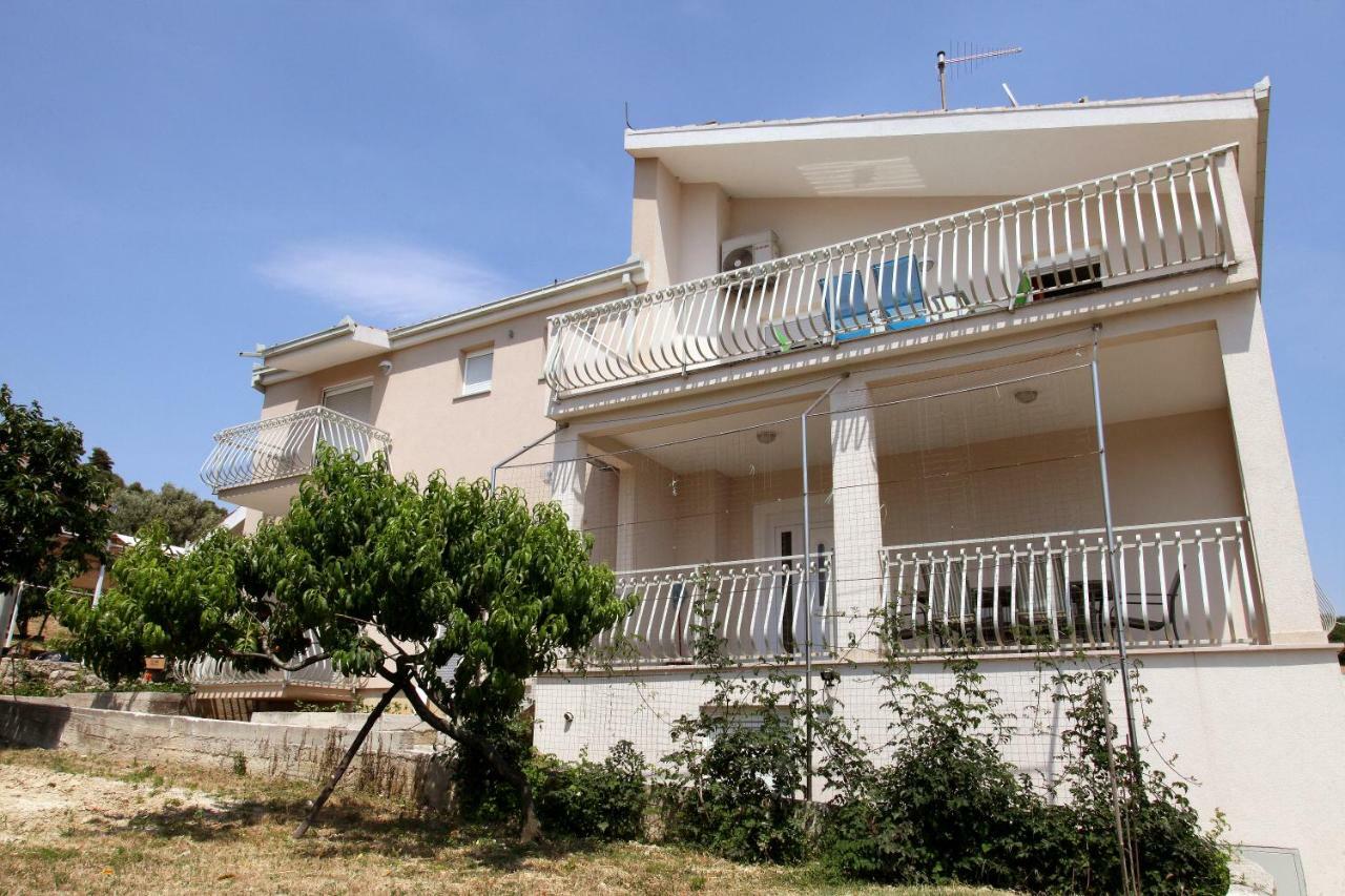 Apartman Dinka Трогир Екстериор снимка